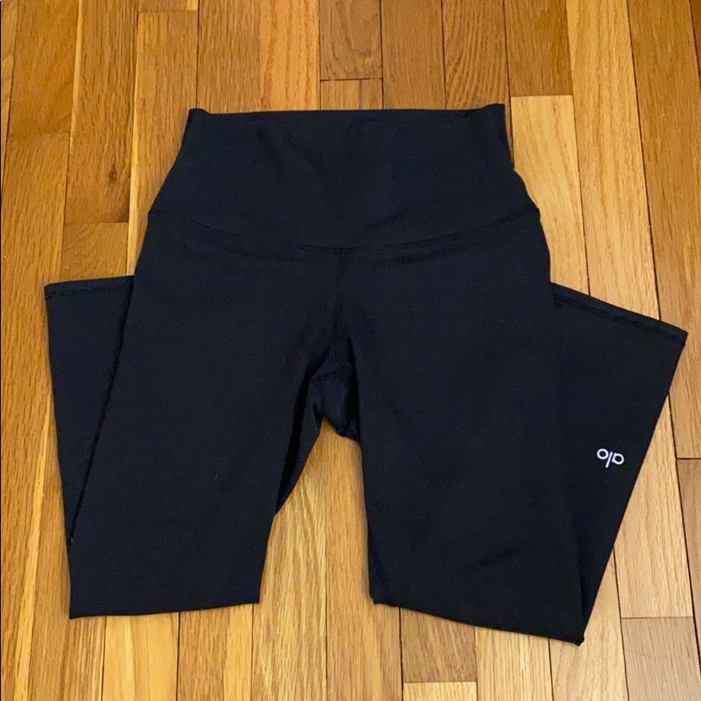 Black High-Rise Alo Capri Leggings - Picture 2 of 5